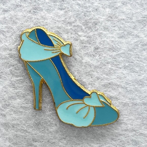 Disney Jewelry - 🔮 5/$25 Disney Cinderella High Heels Pin
